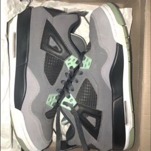 Jordan 4